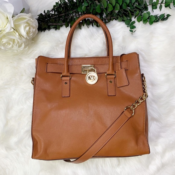 Michael Kors Handbags - Michael Kors Hamilton Large Saffiano Leather